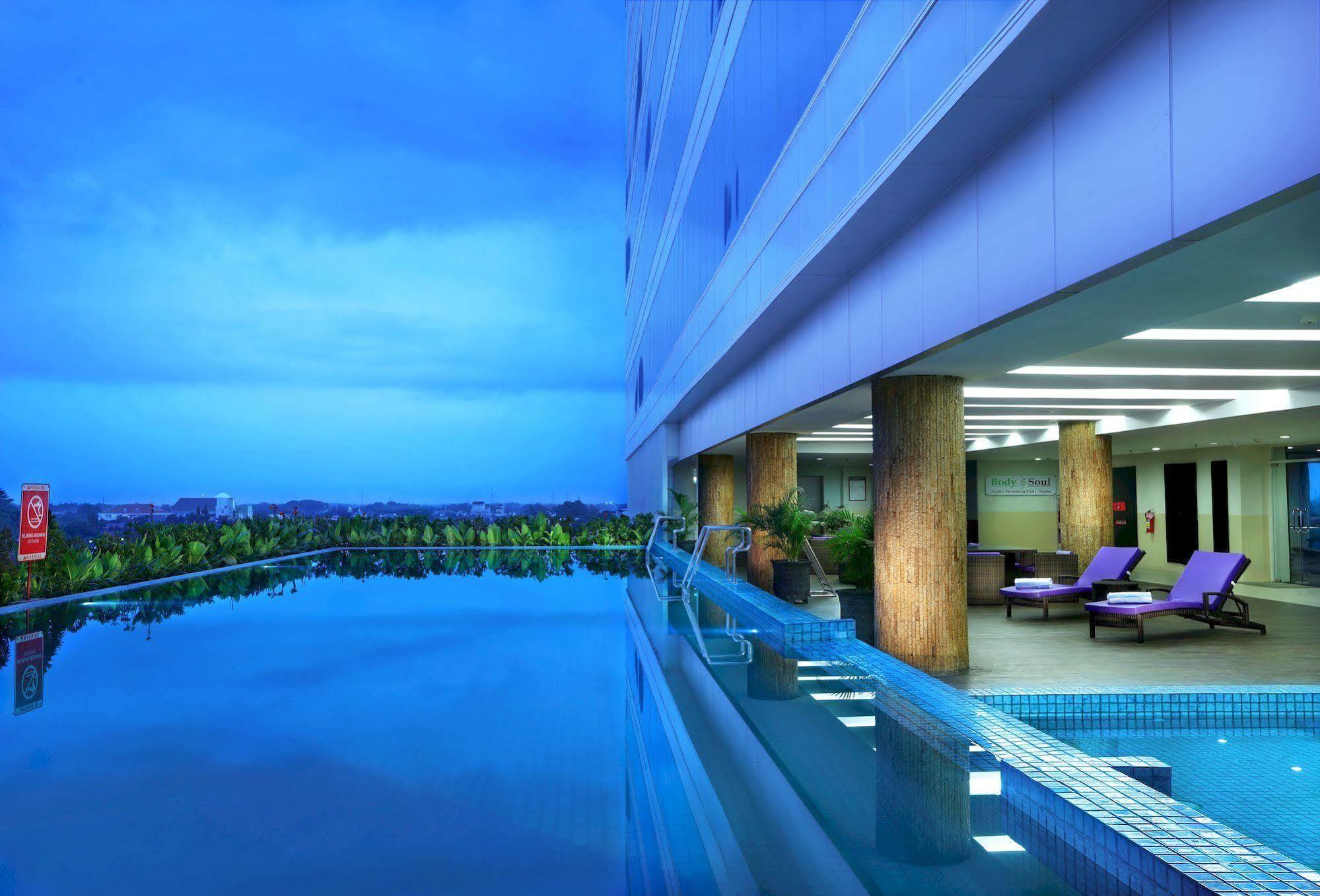 Aston Madiun Hotel & Conference Center Exterior photo